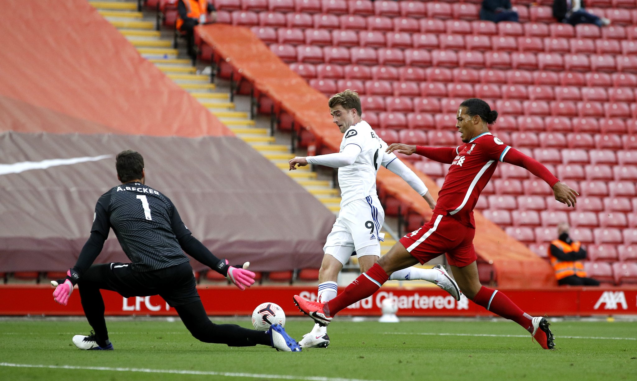 分担进攻负 分担进攻负