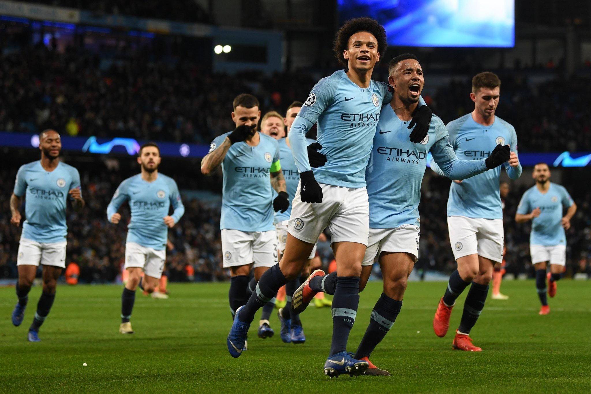 例如何家洛 例如何家洛